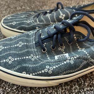 Men’s 11.5 Vintage Blue Patterned Vans